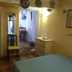 Appartamento Centre With Patio, Parma